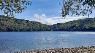 Lac d'Issarles. - PLATEAU ARDECHOIS